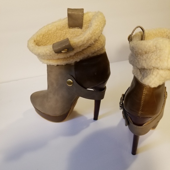 Sherpa Two toned Stilettos boots - Picture 3 of 8